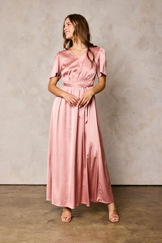 Laura Modest Maxi in Blush