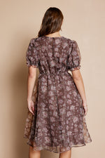 Lizzy Modest Organza Midi in Brown