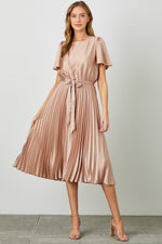 Etta Satin Modest Midi in Champagne