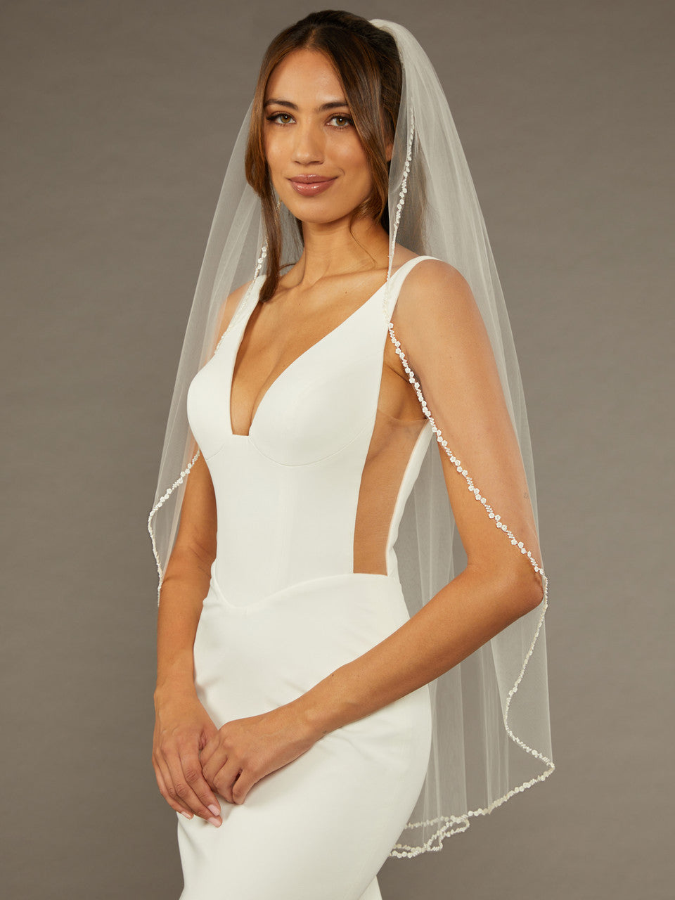 V2484 Single Fingertip Bridal Veil