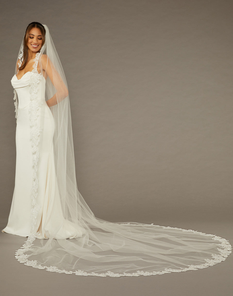 V2497 Wide Royal Cathedral Bridal Veil