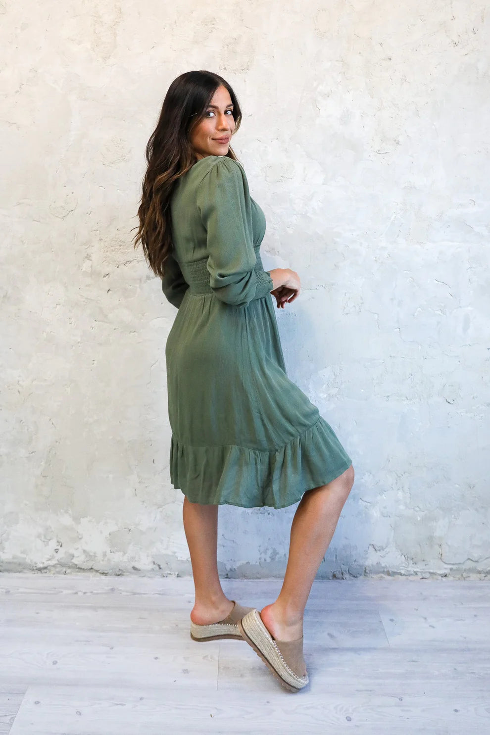 Cara Modest Midi in Aspen Green