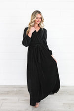 Marilyn Modest Maxi in Black