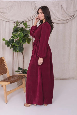 Marilyn Modest Maxi in Holly Berry