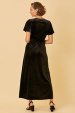 Angela Velvet Midi in Black