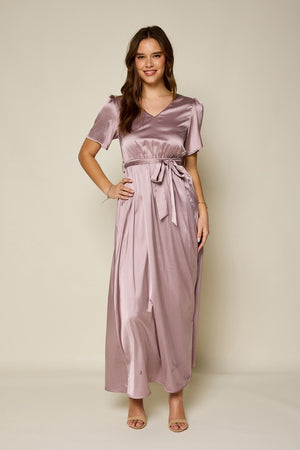 Laura Modest Maxi in Lavender