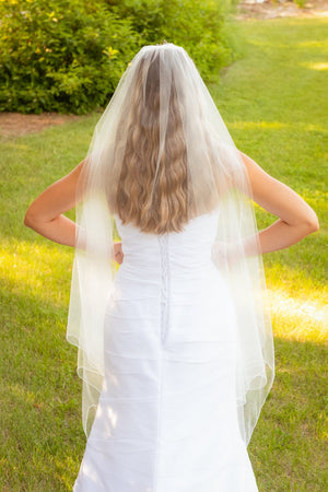 V6832 Angel Cut Veil