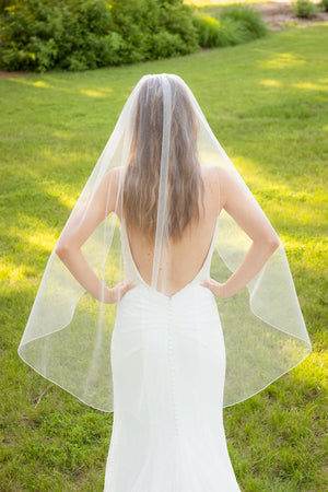 V6832 Angel Cut Veil