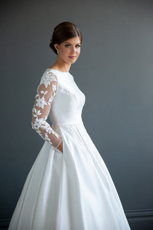 Evelyn Modest Wedding Dress