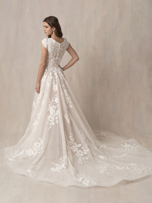 M674 Modest Wedding Dress